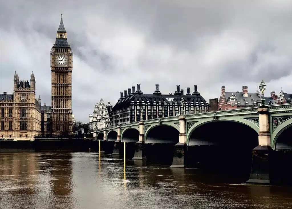 Custom Size Wall Mural London | Premium Non-Woven Wallpaper | FTNXXL0423 1